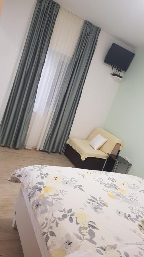 Central Old Town Rooms Split Bagian luar foto