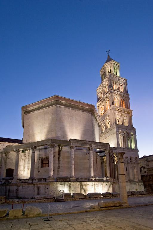 Central Old Town Rooms Split Bagian luar foto