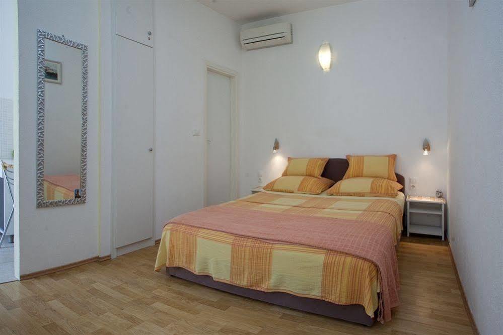 Central Old Town Rooms Split Bagian luar foto