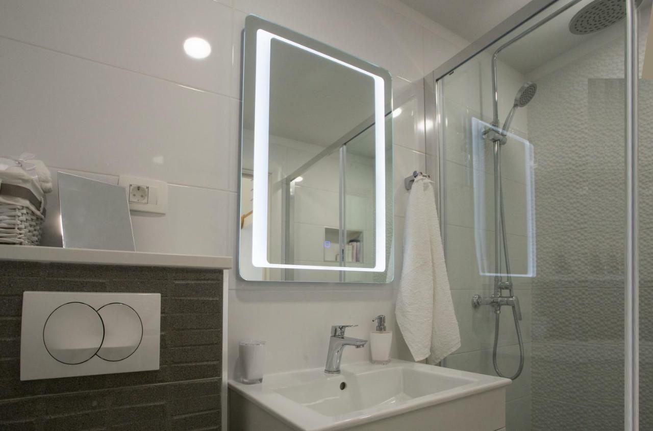 Central Old Town Rooms Split Bagian luar foto