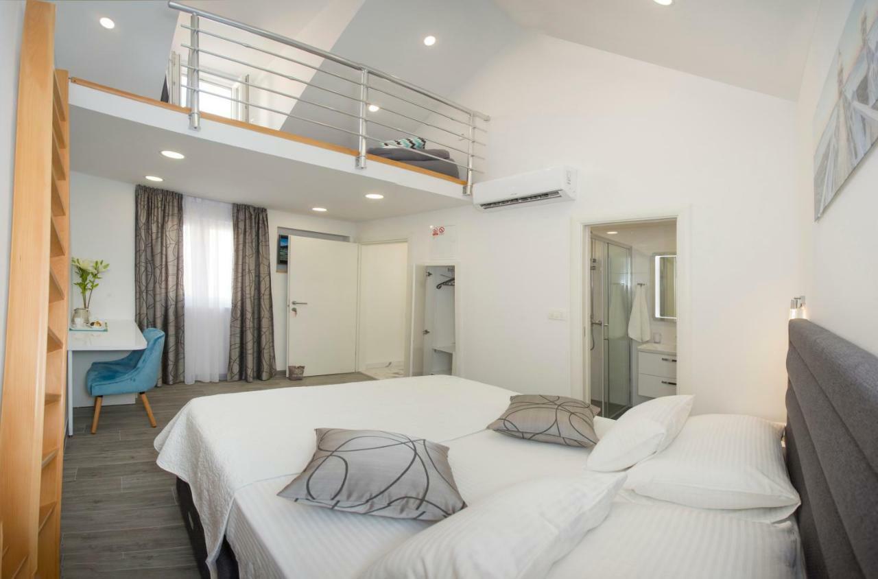 Central Old Town Rooms Split Bagian luar foto