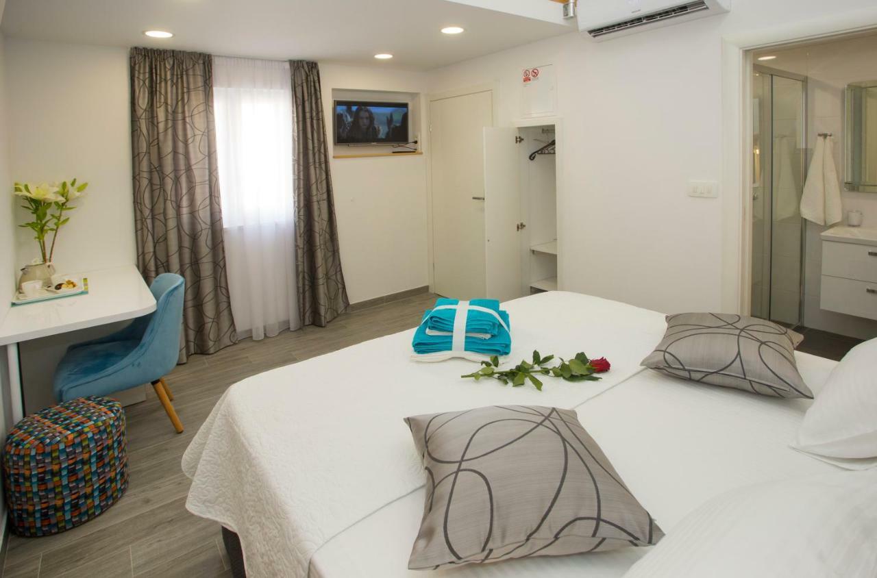 Central Old Town Rooms Split Bagian luar foto